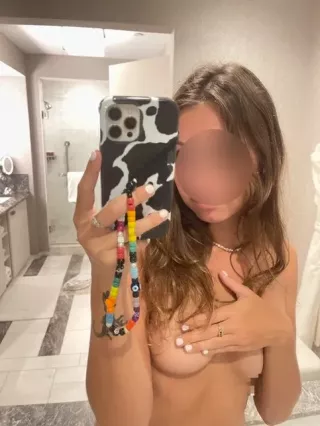 מוריה החושנית מציעה פינוק מיוחד תמונה 2 - דירות דיסקרטיות באשקלון
